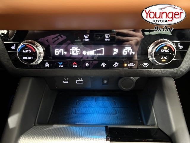 2023 Mitsubishi Outlander PHEV 40th Anniversary