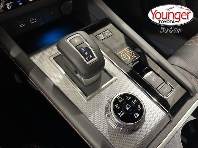 2023 Mitsubishi Outlander PHEV 40th Anniversary