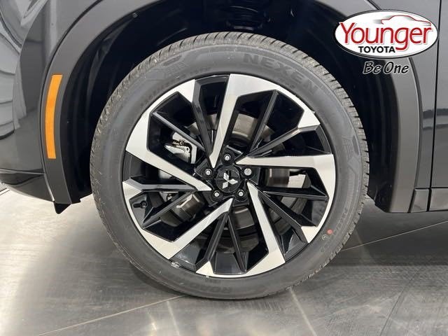 2023 Mitsubishi Outlander PHEV 40th Anniversary