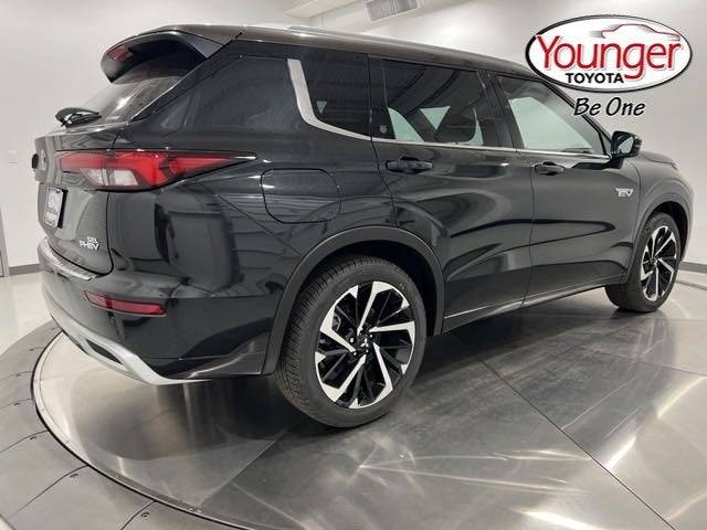 2023 Mitsubishi Outlander PHEV 40th Anniversary