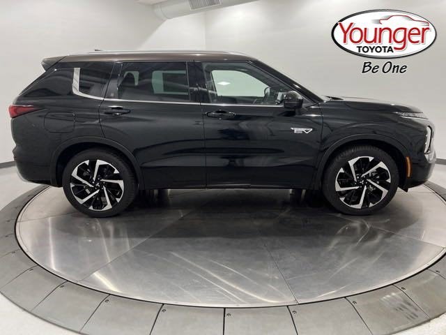 2023 Mitsubishi Outlander PHEV 40th Anniversary