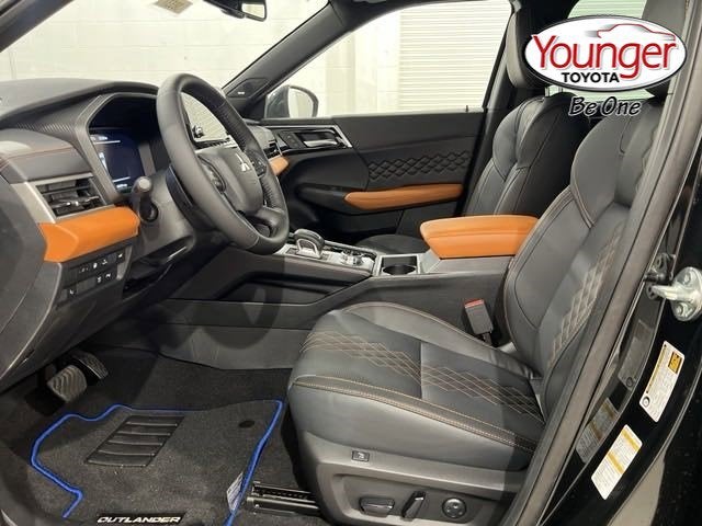 2023 Mitsubishi Outlander PHEV 40th Anniversary