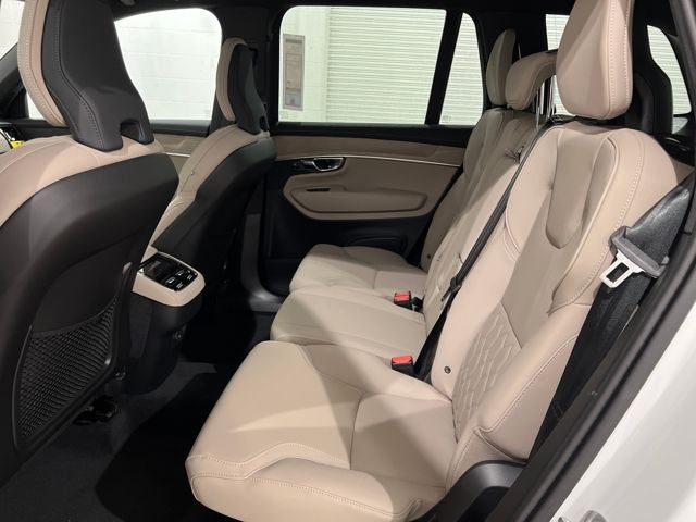 2025 Volvo XC90 Core
