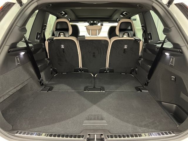 2025 Volvo XC90 Core