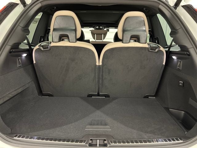 2025 Volvo XC90 Core