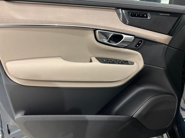 2026 Volvo XC90 Plus