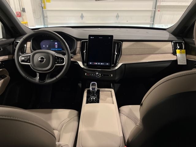 2026 Volvo XC90 Plus