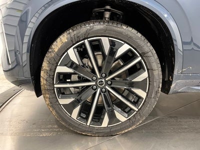 2026 Volvo XC90 Plus