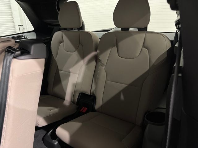 2026 Volvo XC90 Plus