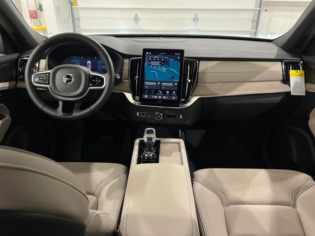 2026 Volvo XC90 Plus