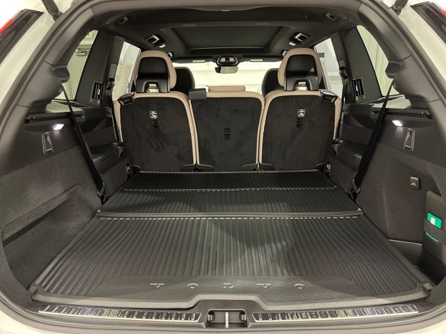 2026 Volvo XC90 Plus