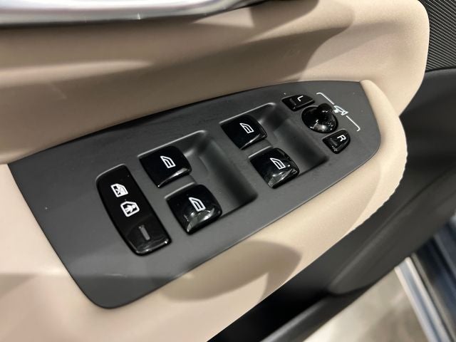 2026 Volvo XC90 Ultra Dark Theme