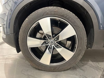 2021 Volvo XC40 Momentum