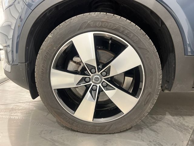 2021 Volvo XC40 Momentum