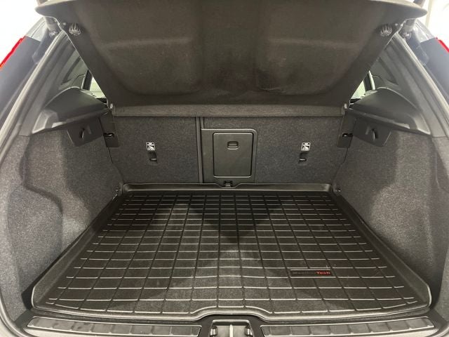 2021 Volvo XC40 Momentum