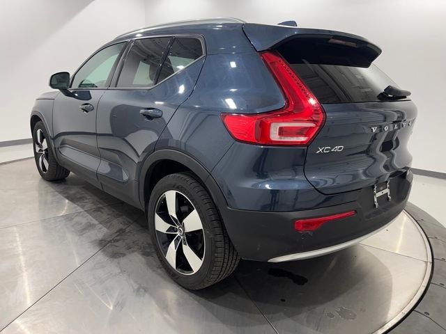 2021 Volvo XC40 Momentum