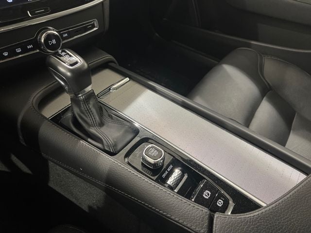 2019 Volvo V90 Cross Country T6 AWD
