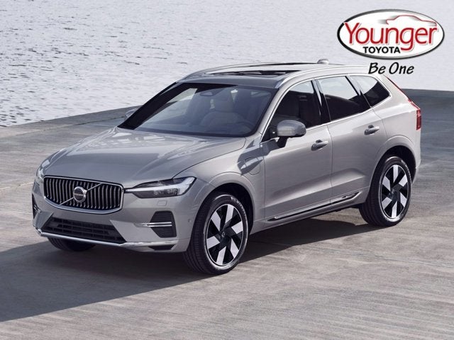 2023 Volvo XC60 Recharge Plug-In Hybrid Plus Bright Theme