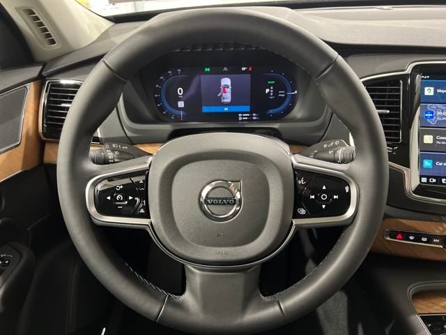 2025 Volvo XC90 Plug-In Hybrid Plus