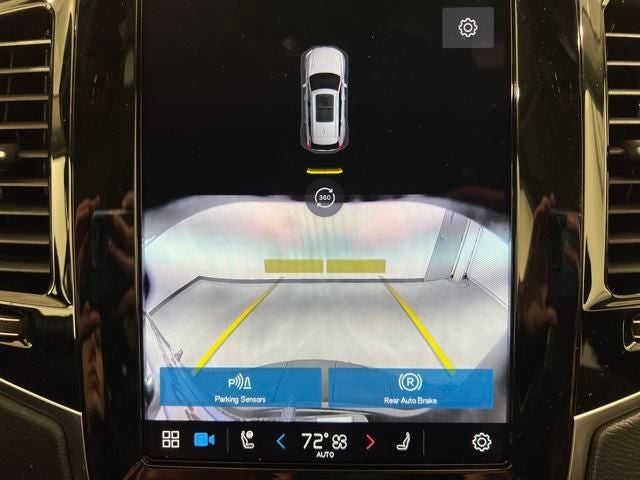 2025 Volvo XC90 Plug-In Hybrid Plus