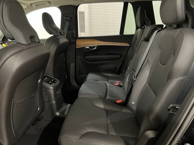 2025 Volvo XC90 Plug-In Hybrid Plus