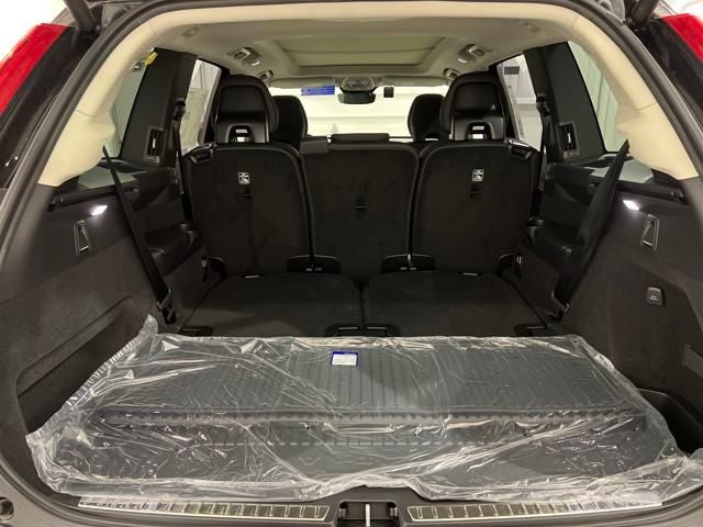 2025 Volvo XC90 Plug-In Hybrid Plus