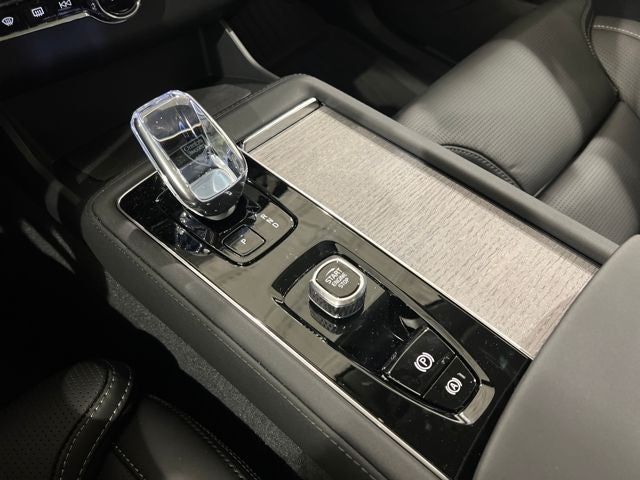 2026 Volvo XC90 Plug-In Hybrid Ultra