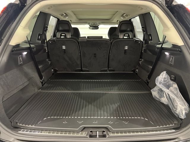 2026 Volvo XC90 Plug-In Hybrid Ultra