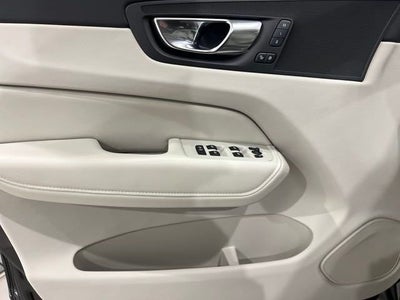 2025 Volvo XC60 Plug-In Hybrid Plus