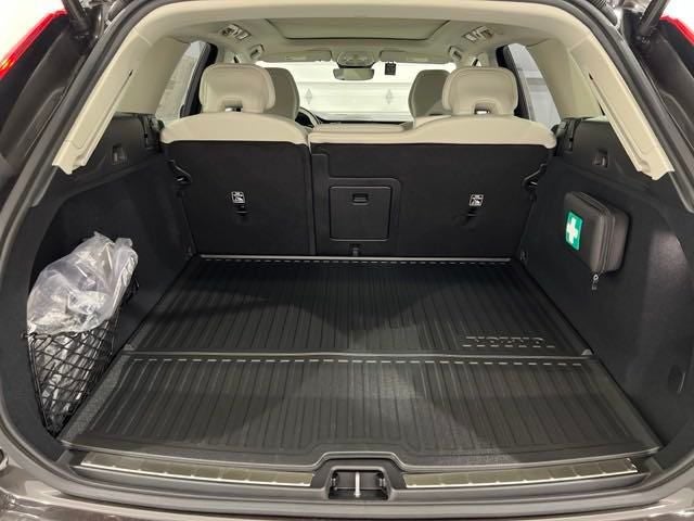 2025 Volvo XC60 Plug-In Hybrid Plus