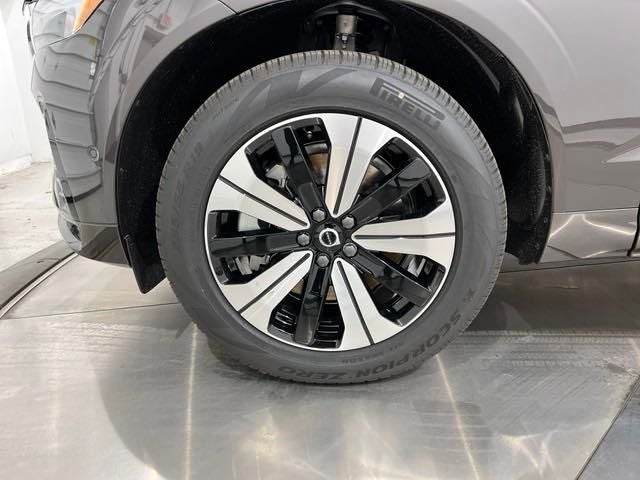 2025 Volvo XC60 Plug-In Hybrid Plus