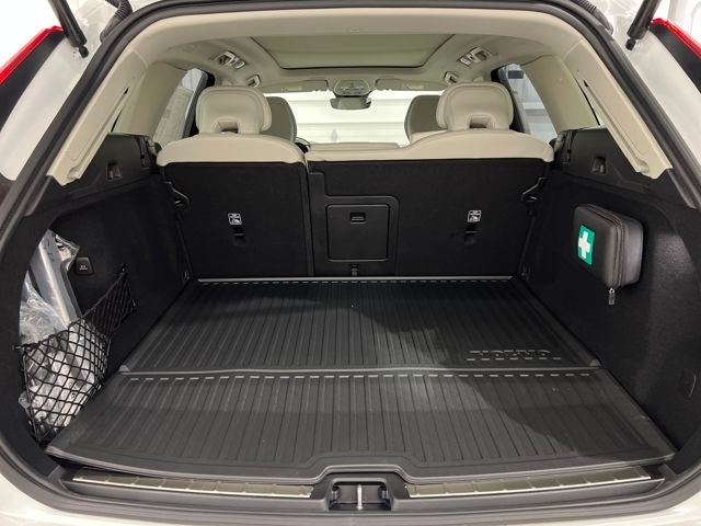 2026 Volvo XC60 Plug-In Hybrid Ultra