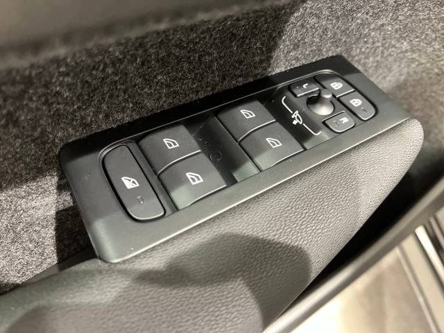 2026 Volvo XC40 Plus