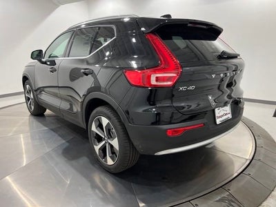 2025 Volvo XC40 Core Bright Theme