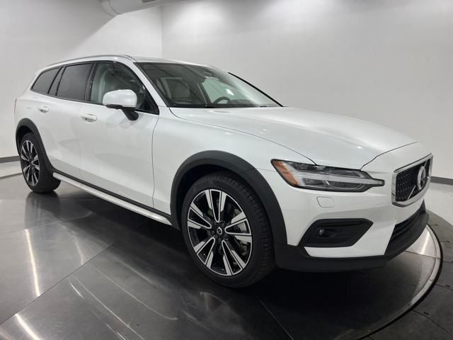 2026 Volvo V60 Cross Country Ultra