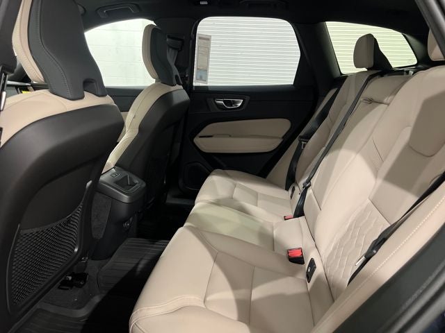 2026 Volvo XC60 Plus