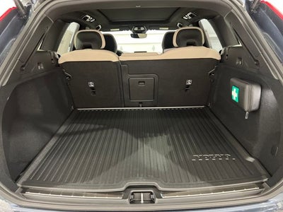 2026 Volvo XC60 Plus