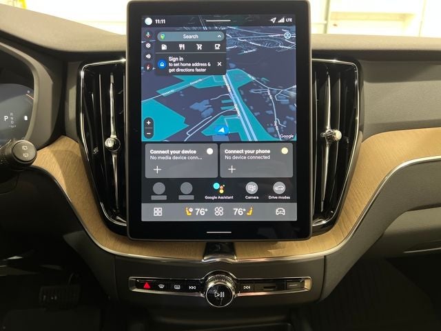 2026 Volvo XC60 Plus