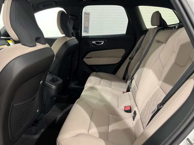 2026 Volvo XC60 Plus