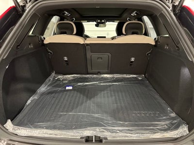 2026 Volvo XC60 Plus