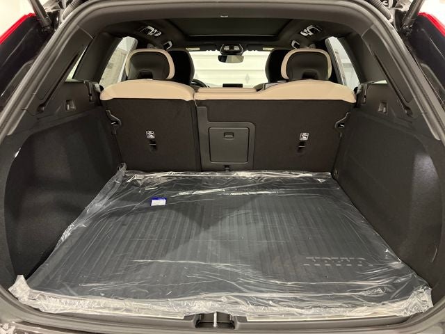 2026 Volvo XC60 Plus