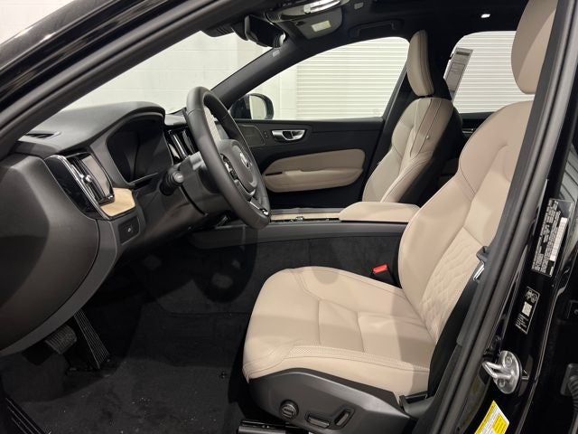 2026 Volvo XC60 Plus