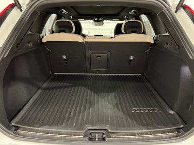 2026 Volvo XC60 Plus