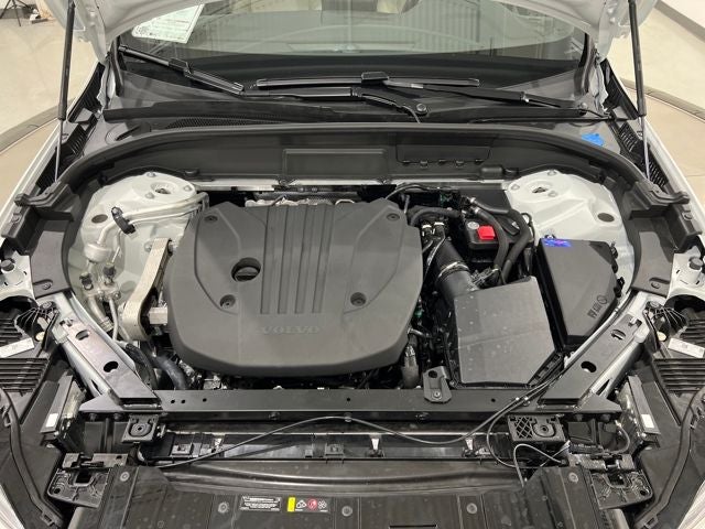 2026 Volvo XC60 Plus