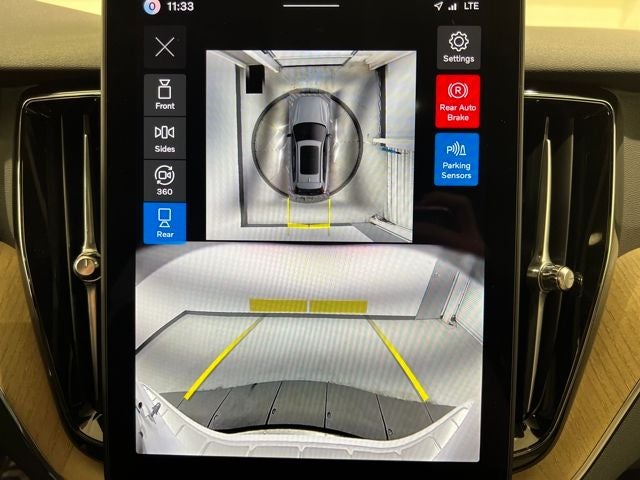 2026 Volvo XC60 Plus