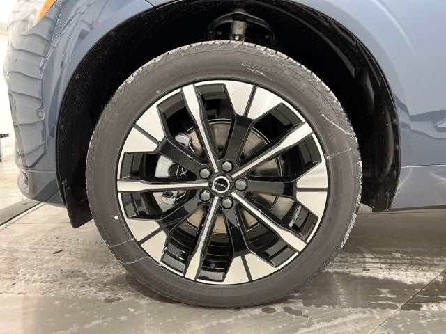 2026 Volvo XC60 Plus