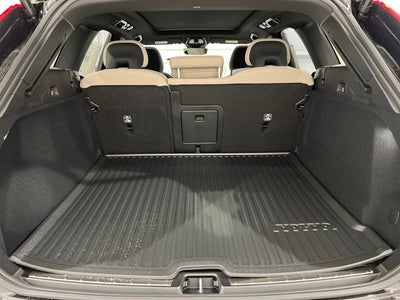 2026 Volvo XC60 Plus