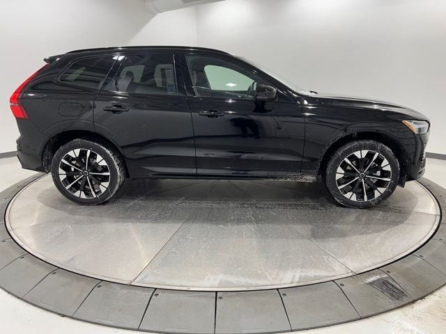 2026 Volvo XC60 Plus