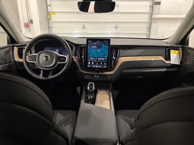 2026 Volvo XC60 Plus