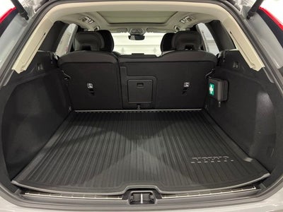 2026 Volvo XC60 Plus